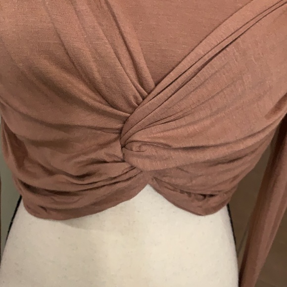 Peach Love tan front twist cropped top - Picture 5 of 17